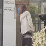 거리에 서서 스틸컷