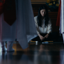 서를 담고 스틸컷