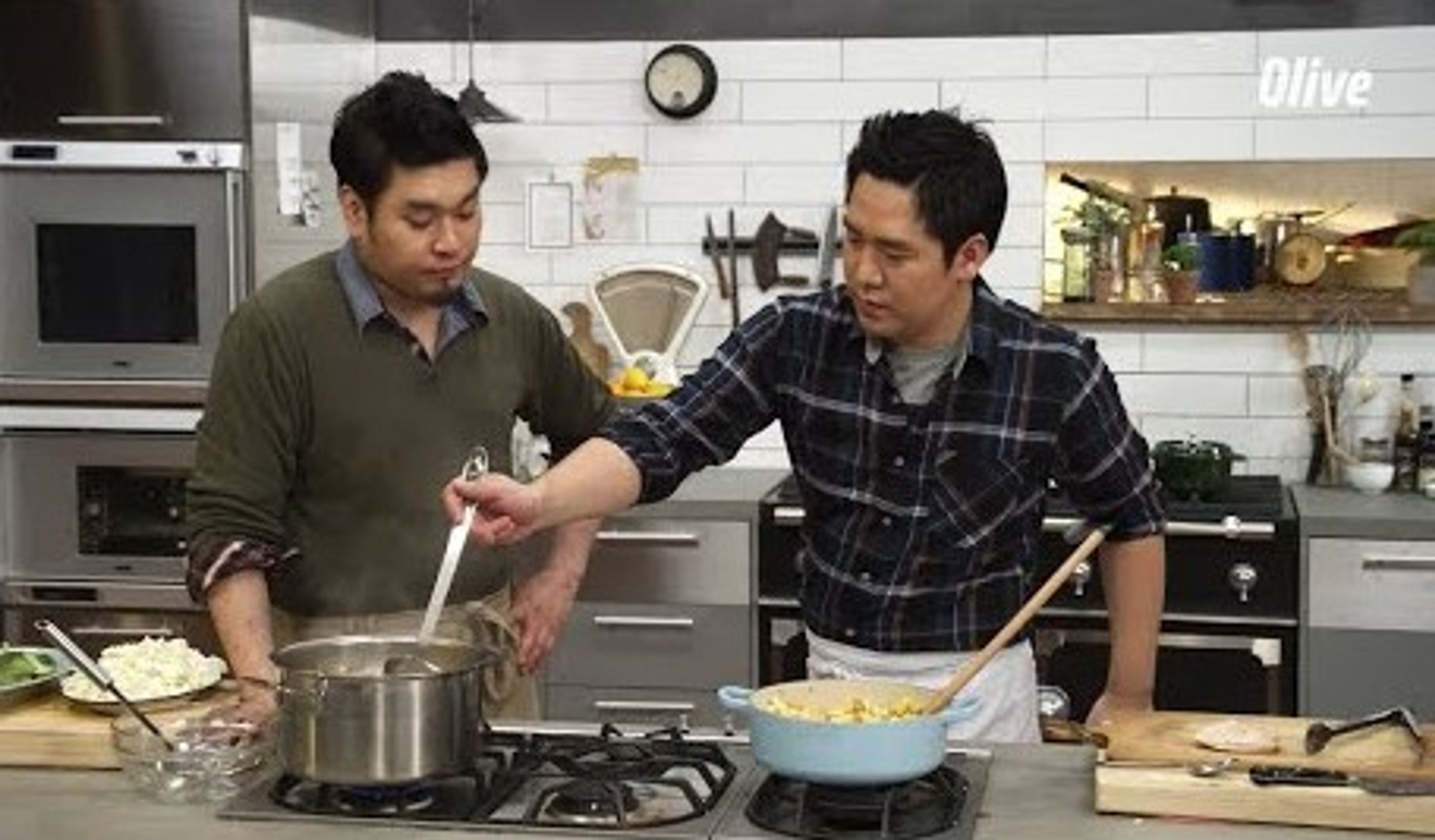 샘과 레이먼의 올리브 쿠킹타임 듀엣