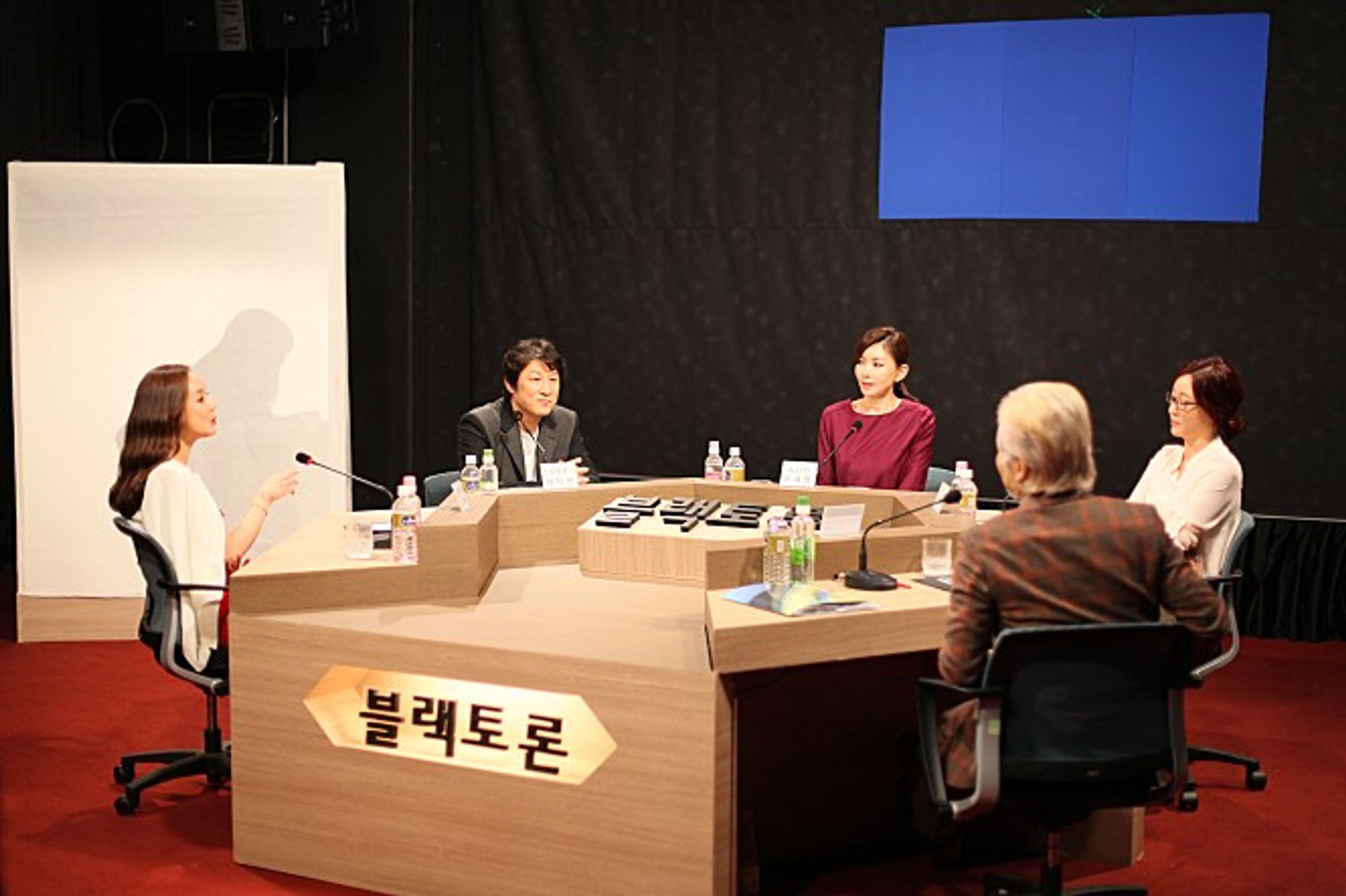 위선자들