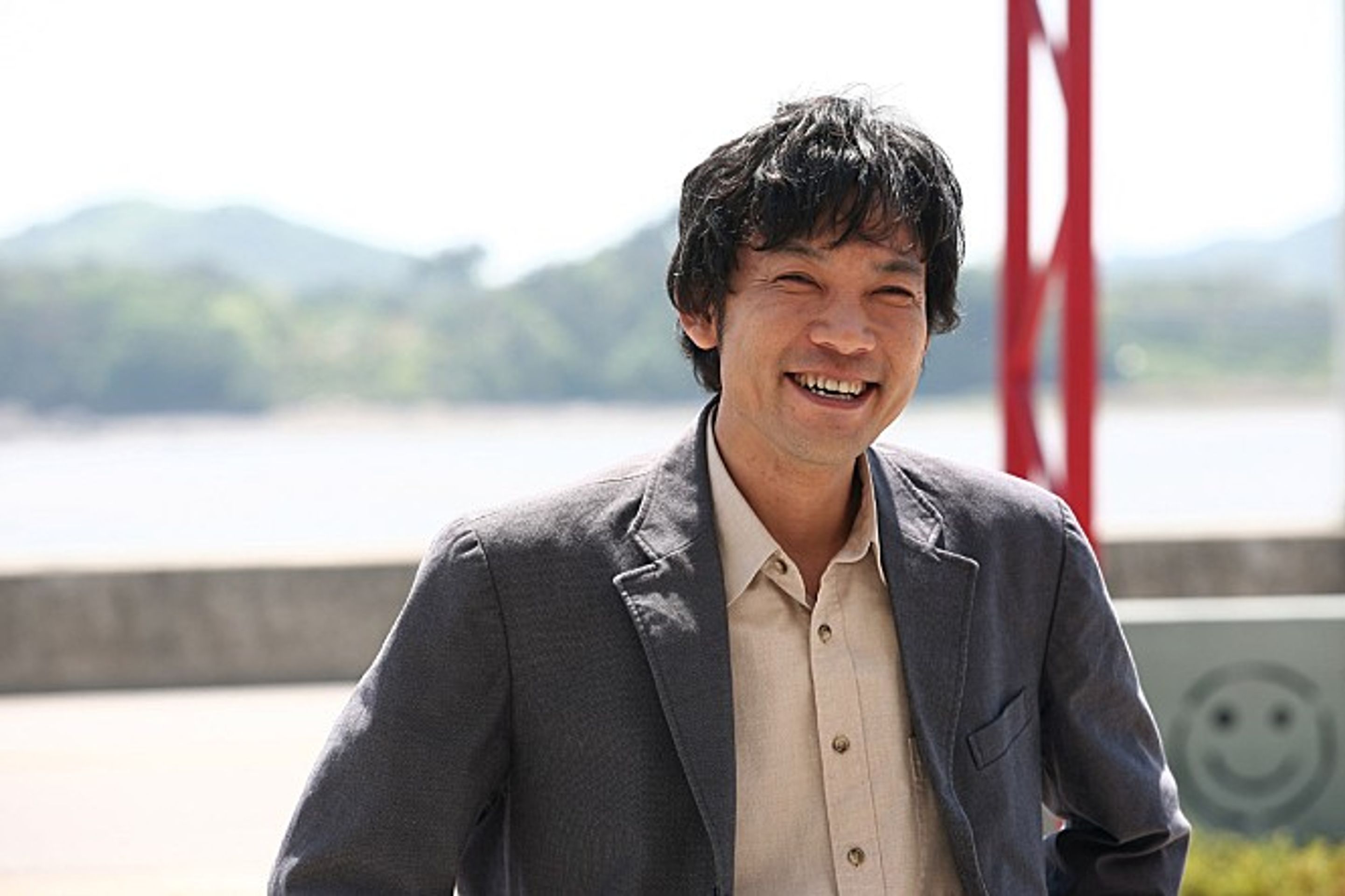 님은 먼곳에