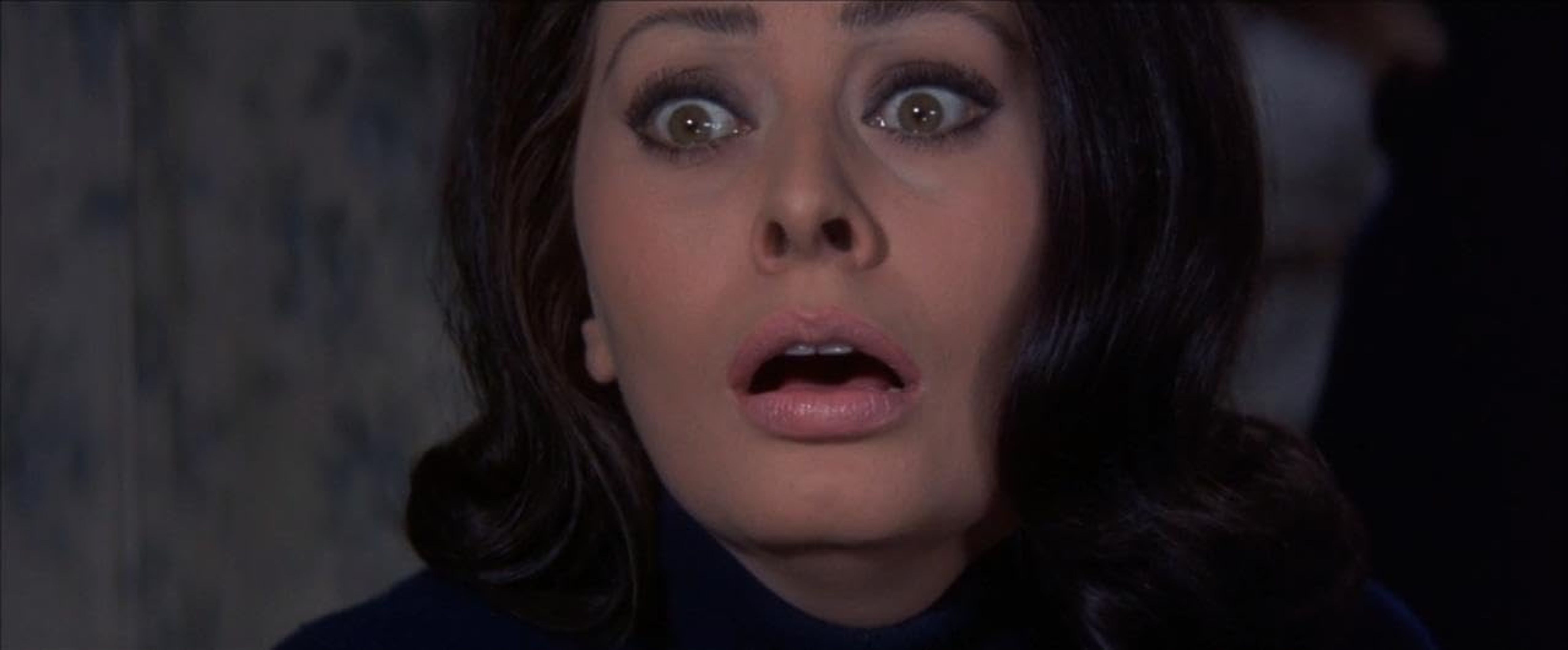 V2 3인의 첩보전