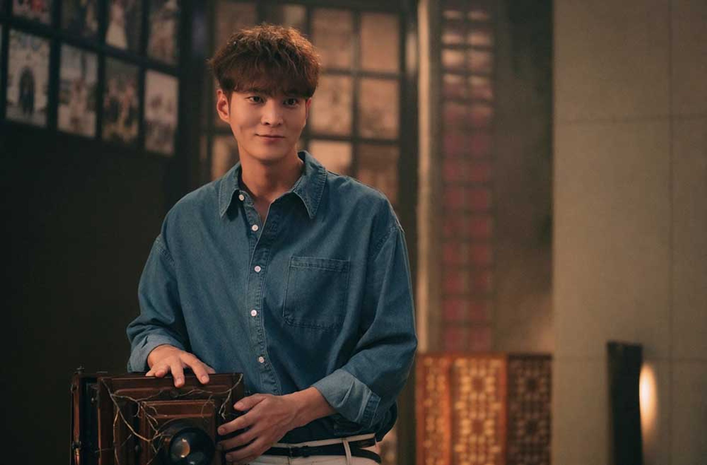 야한(夜限) 사진관