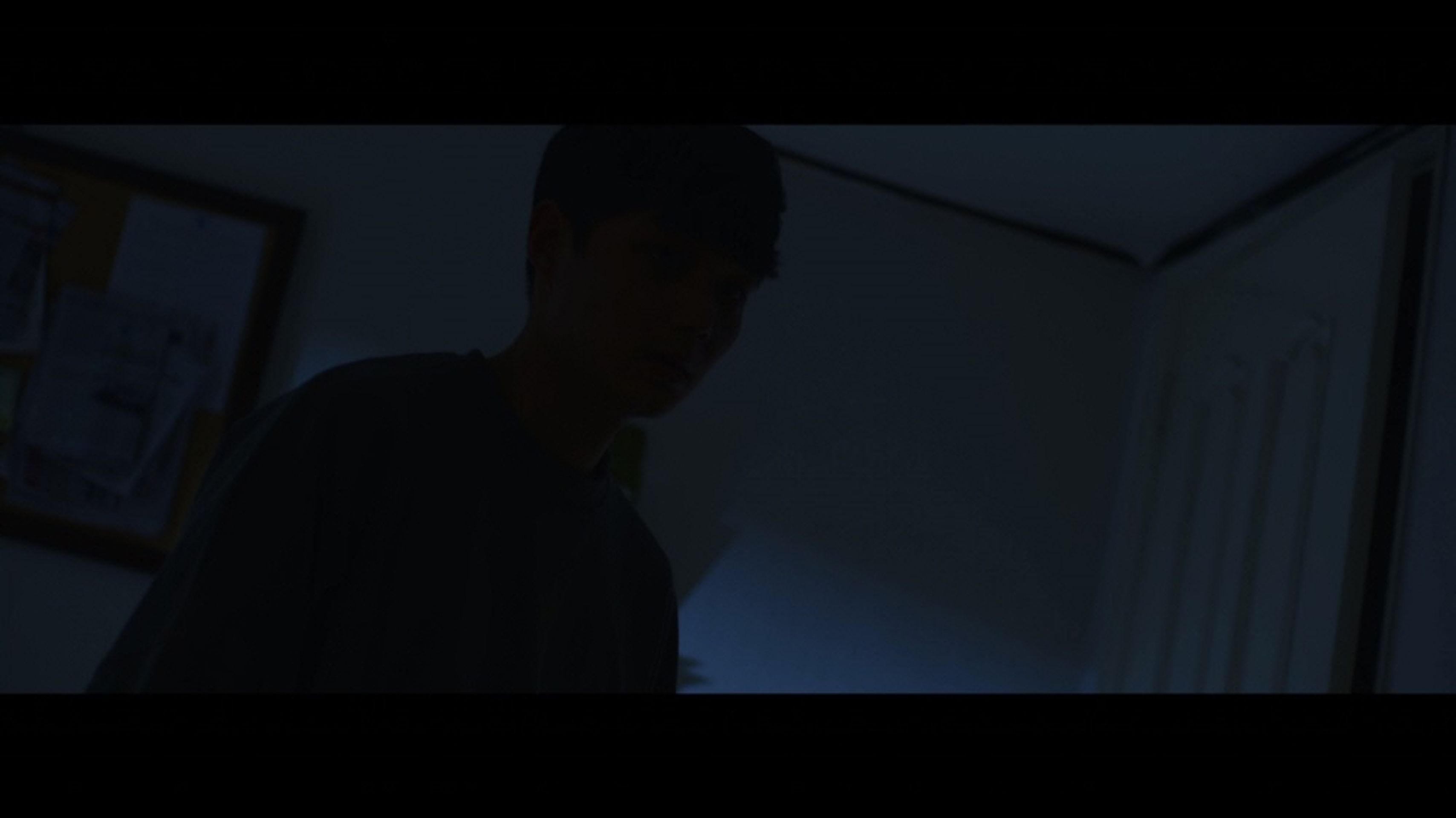 침묵 속의 아이