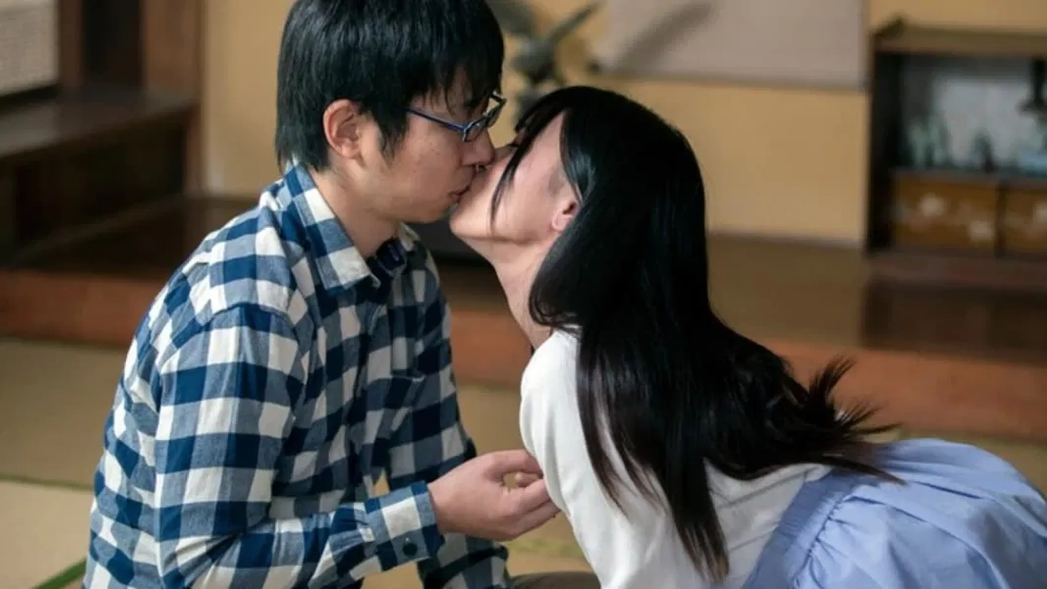 불륜, 변태 그리고 이상한 조문