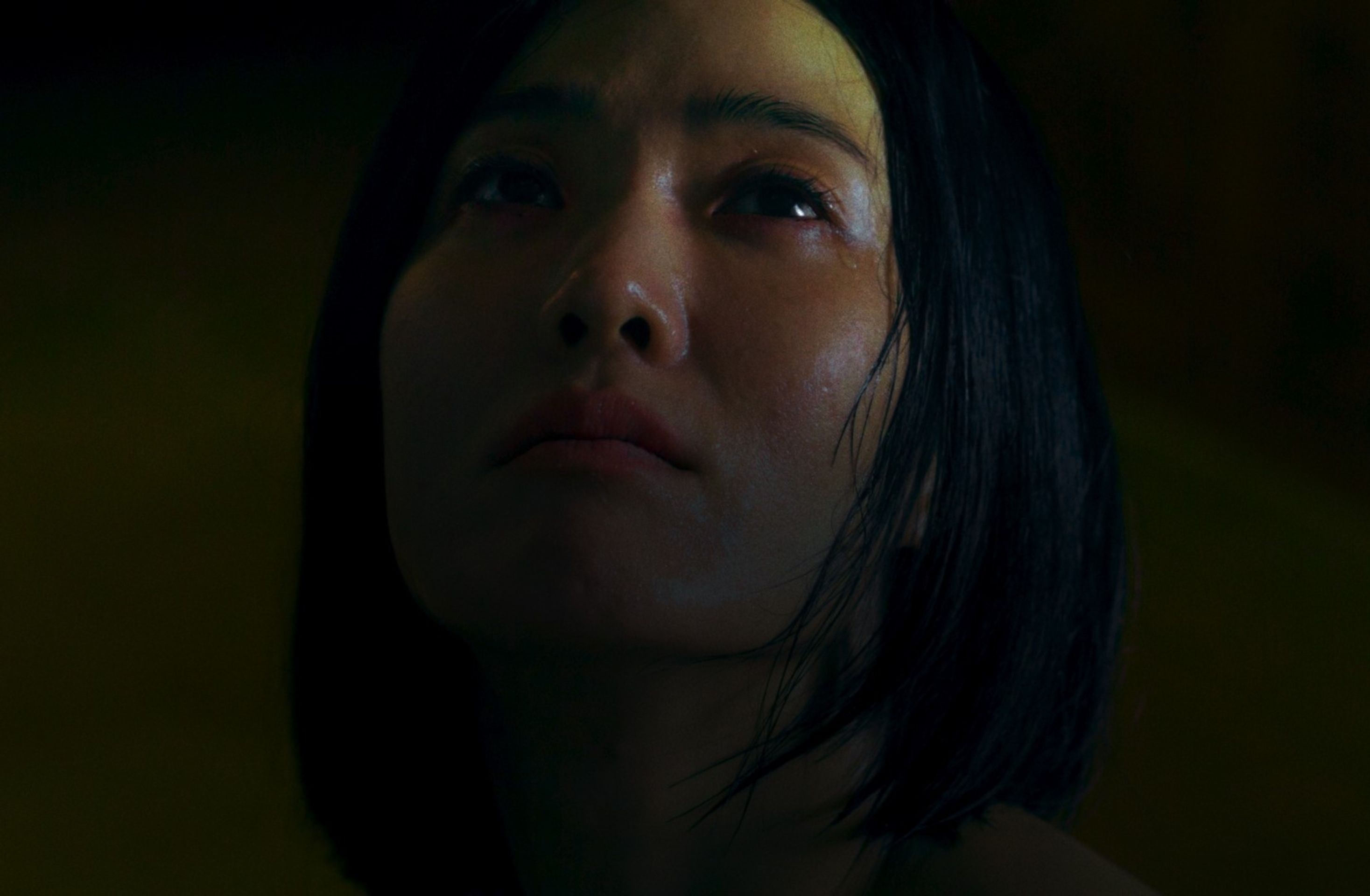 혀