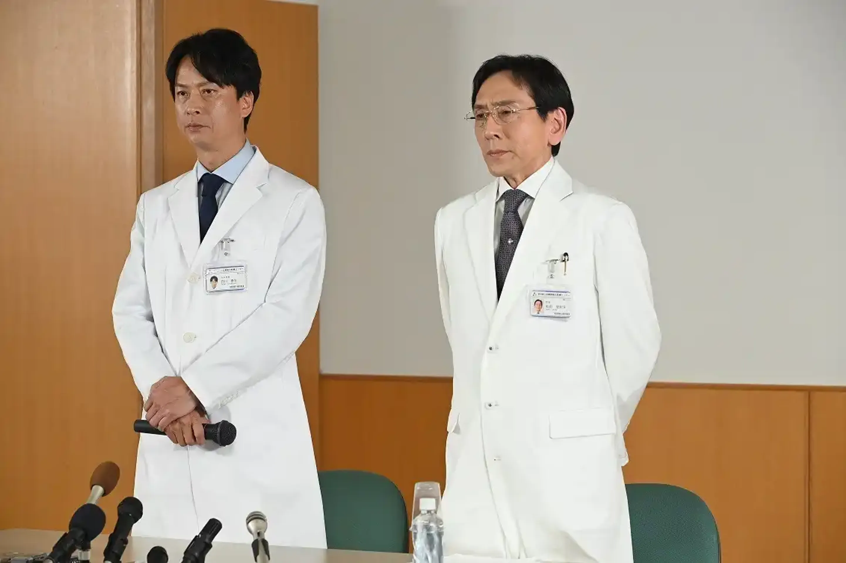 신의 손