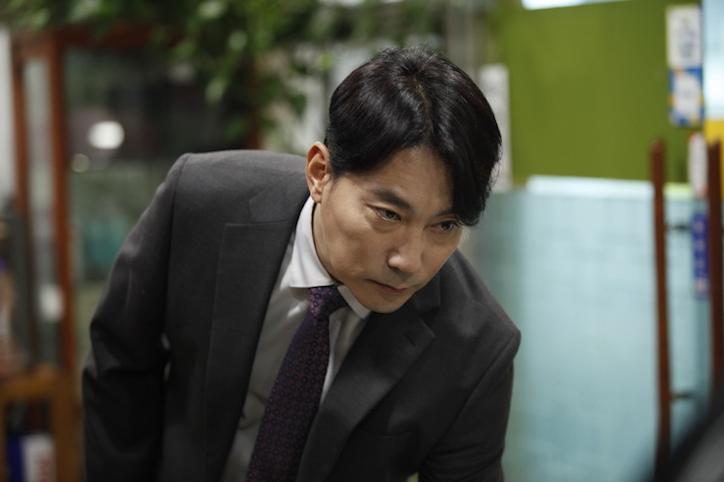 원 안에 사람들