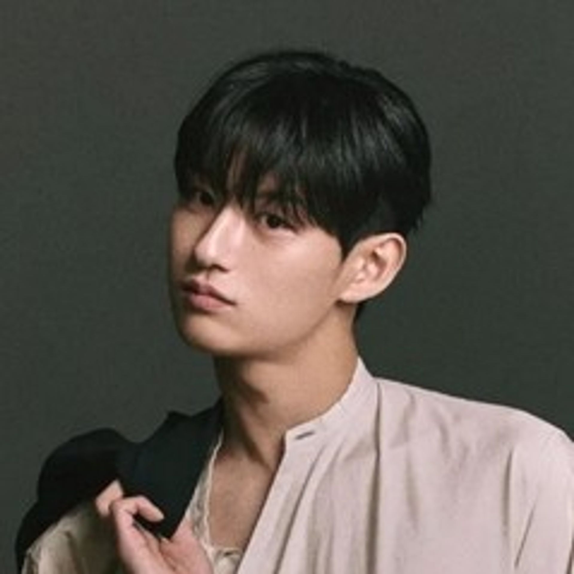 손현우