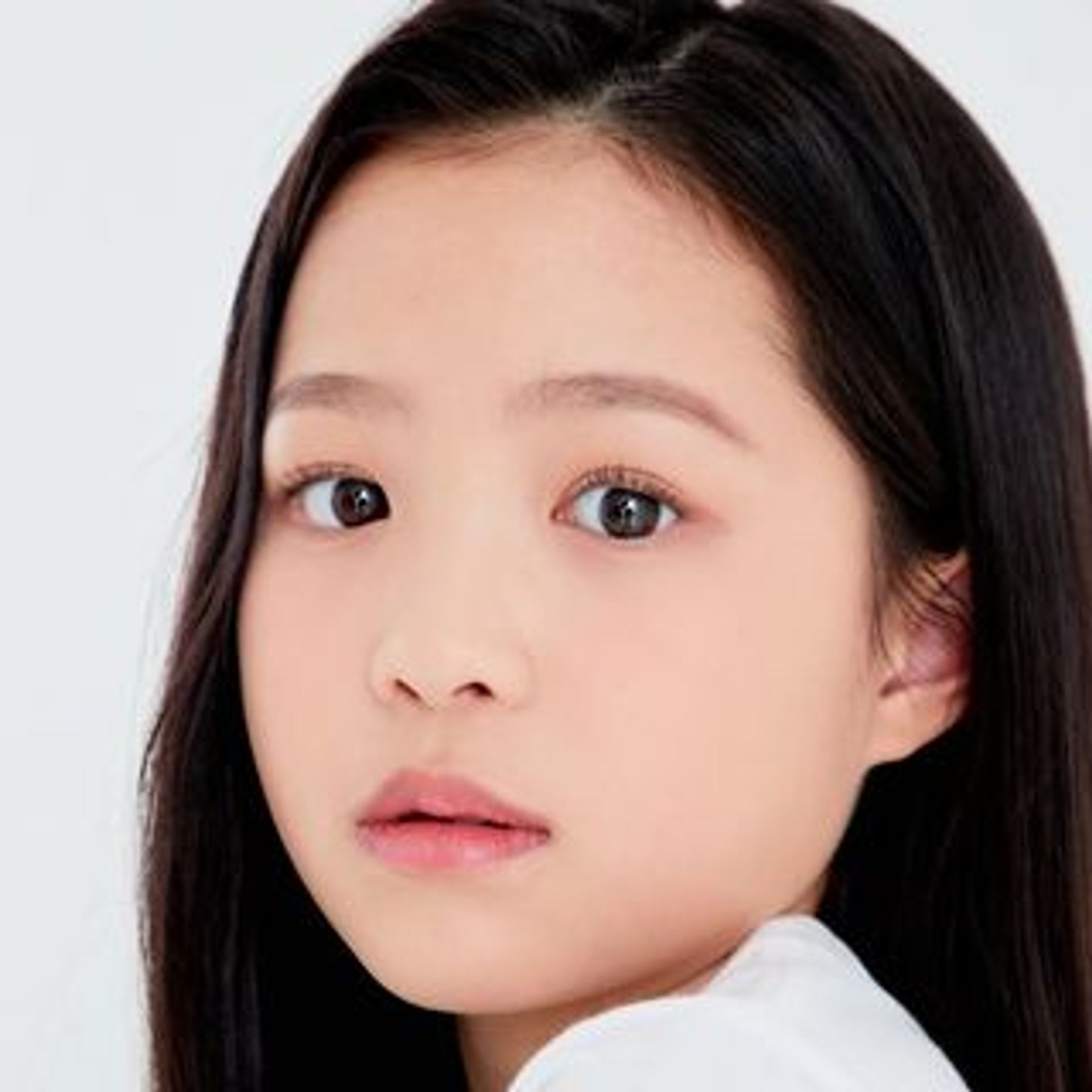 안채흠