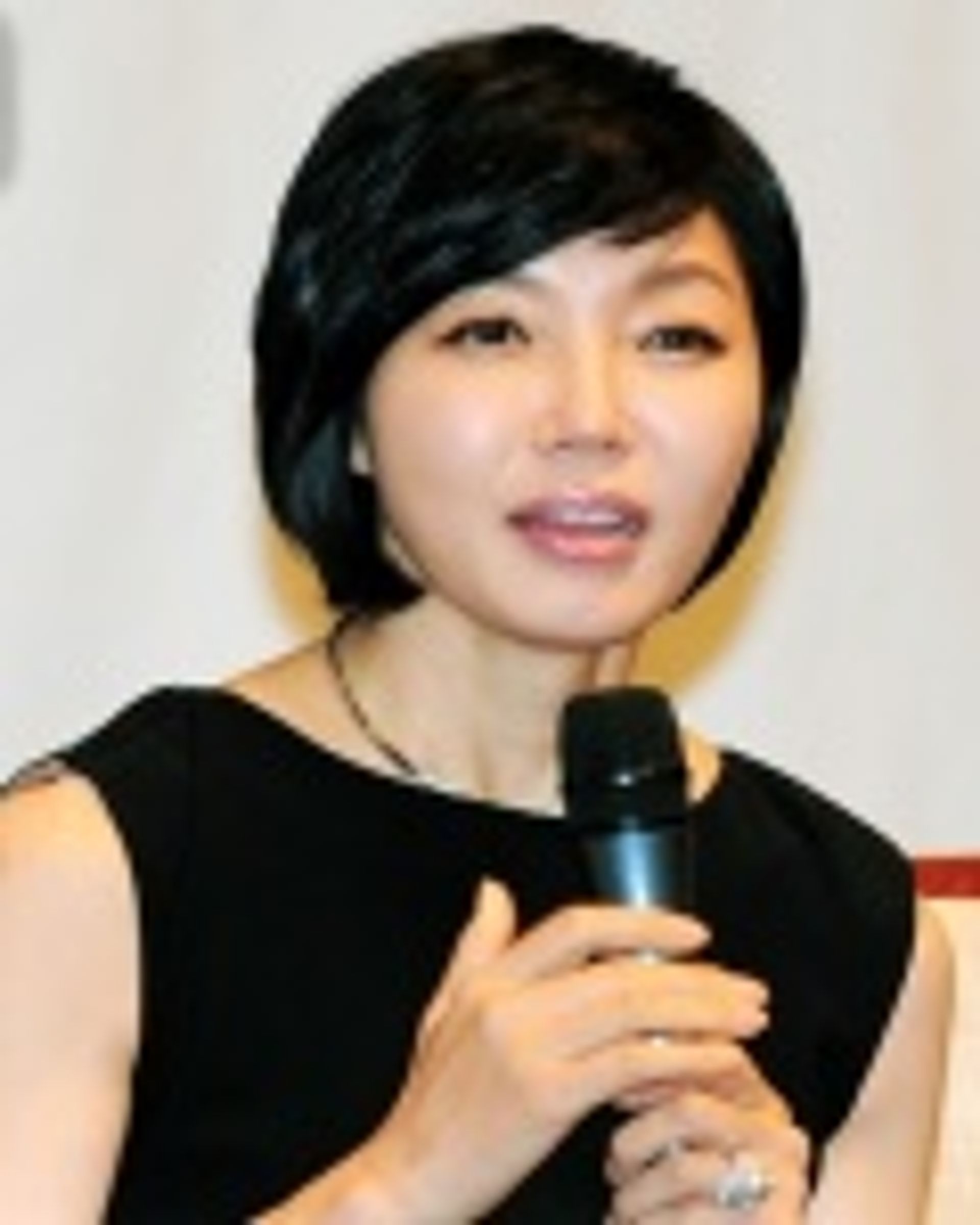 정은아