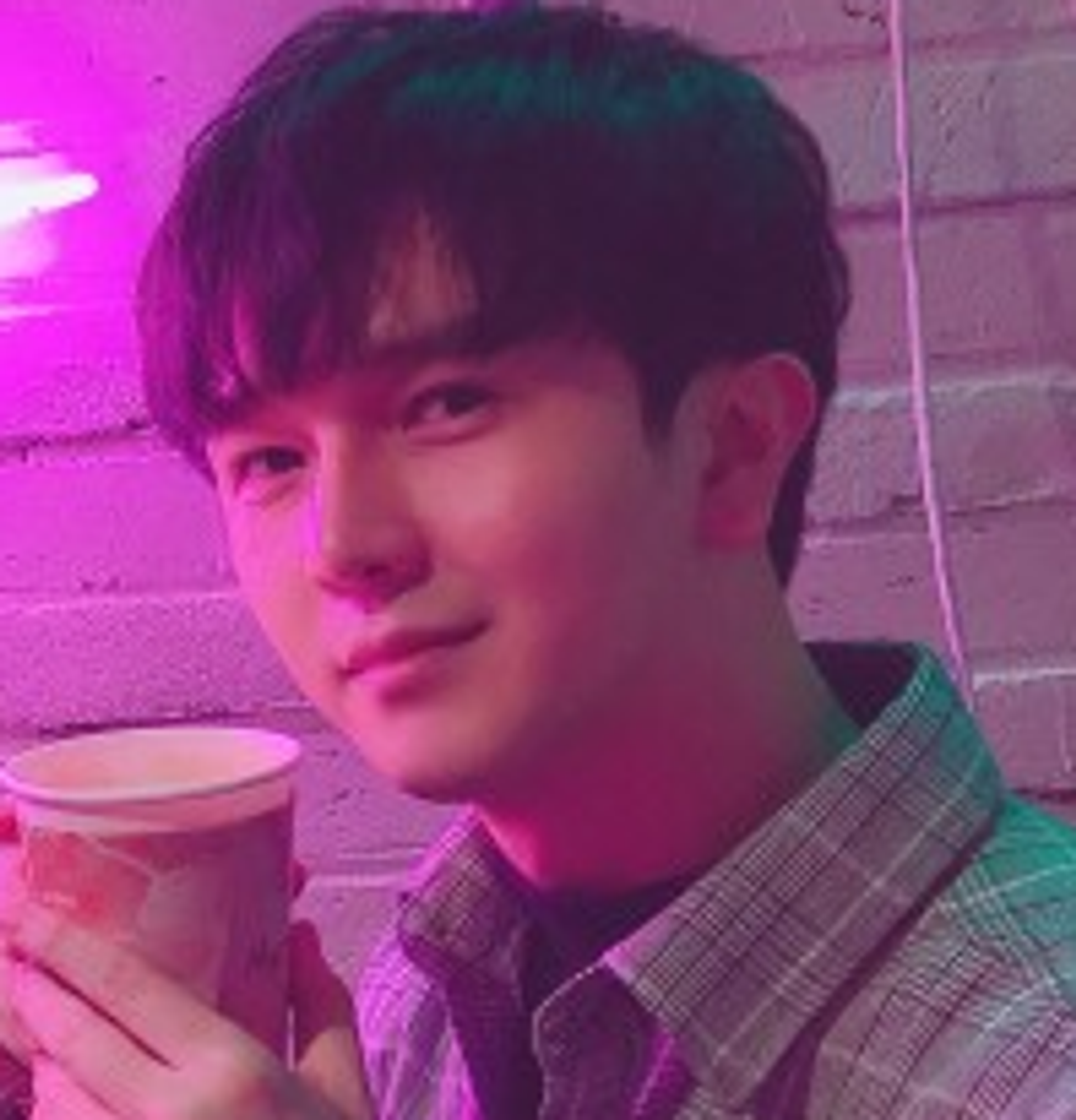 사지웅