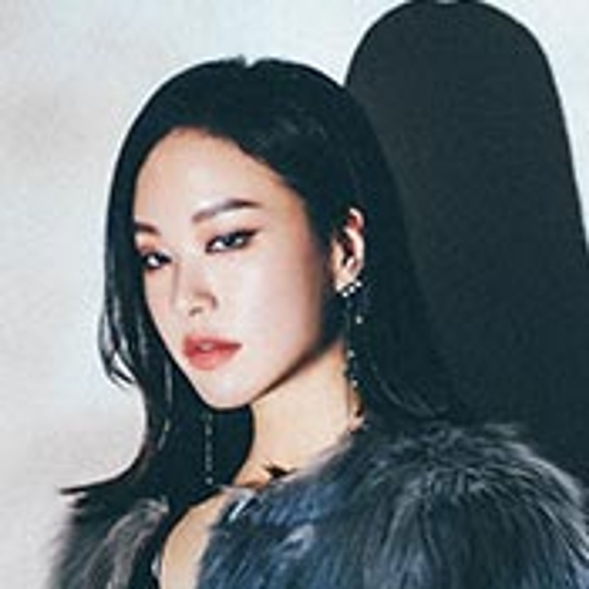 황지은
