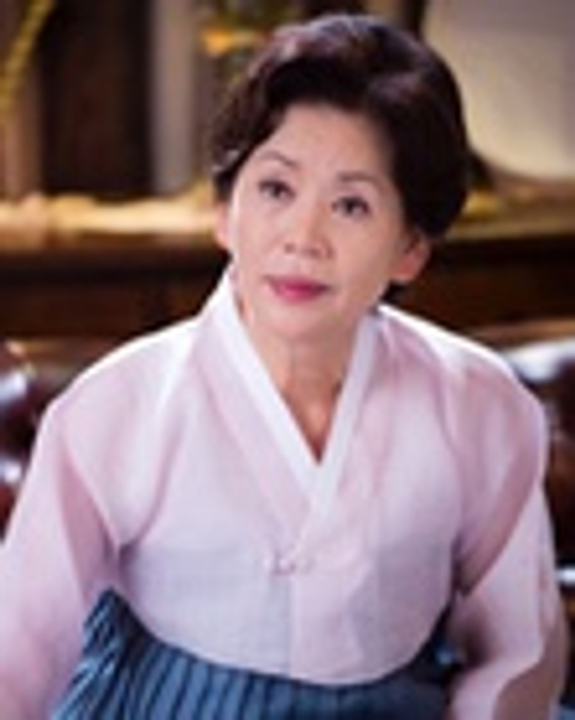 윤소정