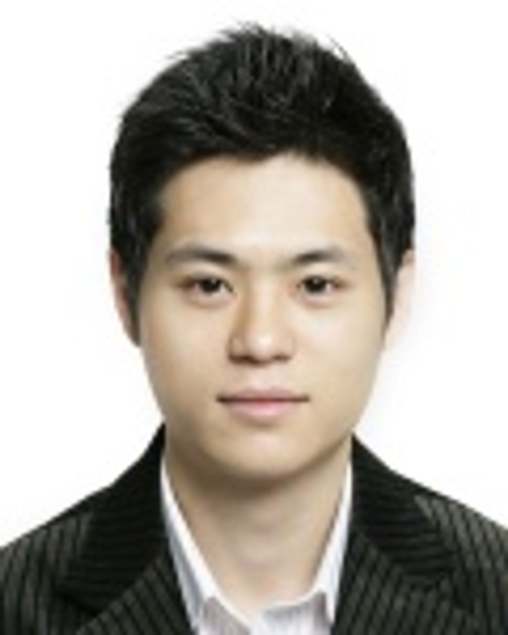 김아론