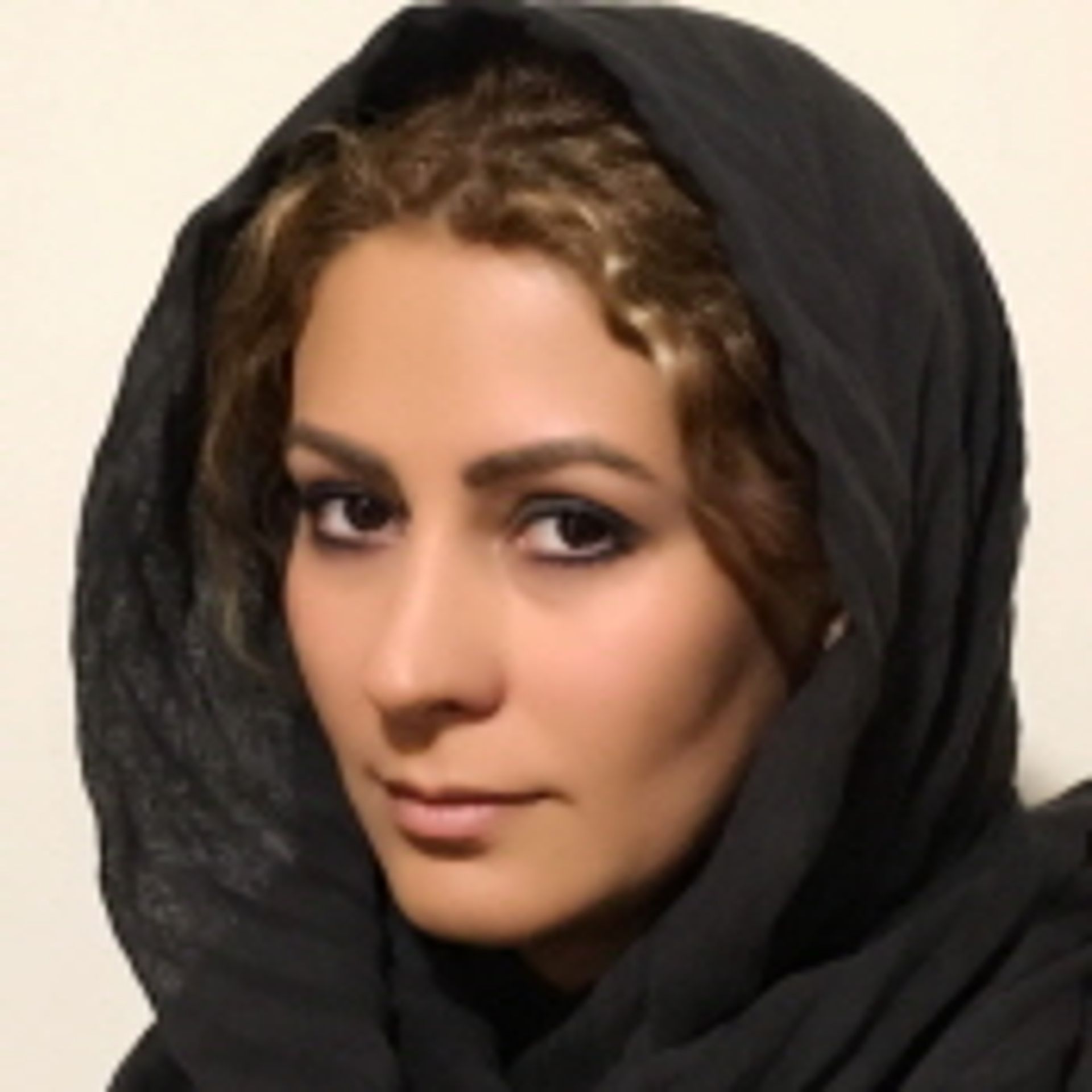 아자데 무사비