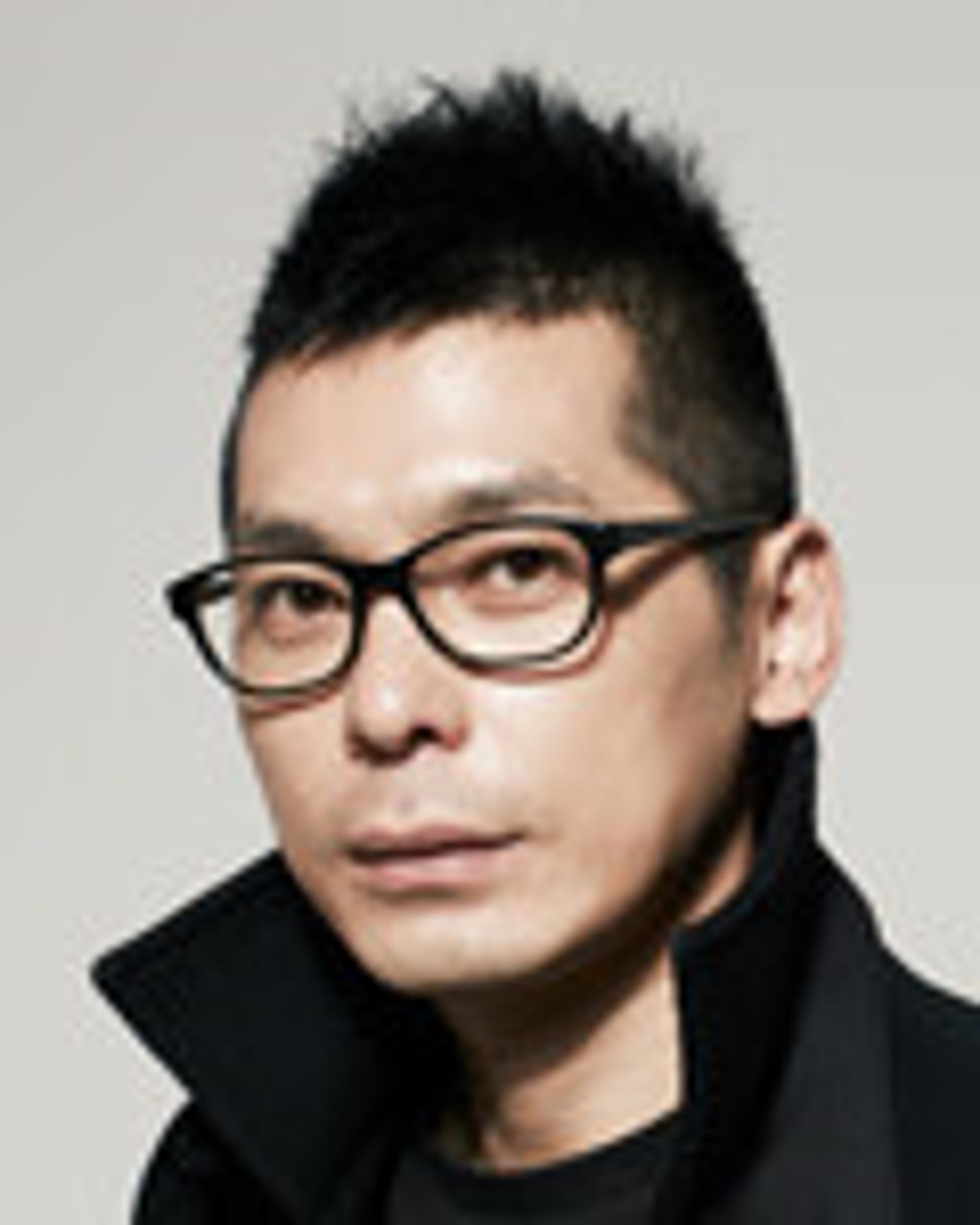 기명신