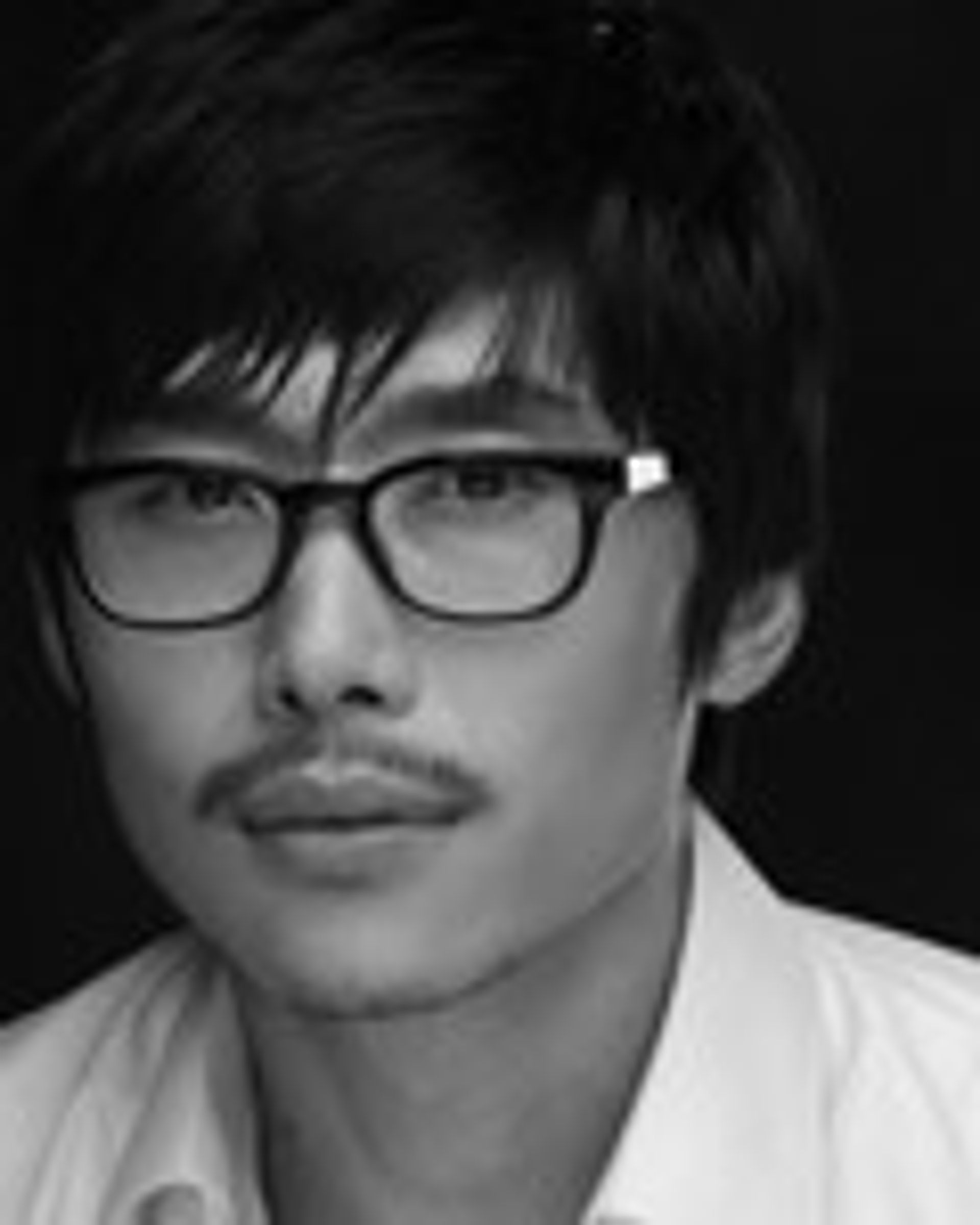 손현우
