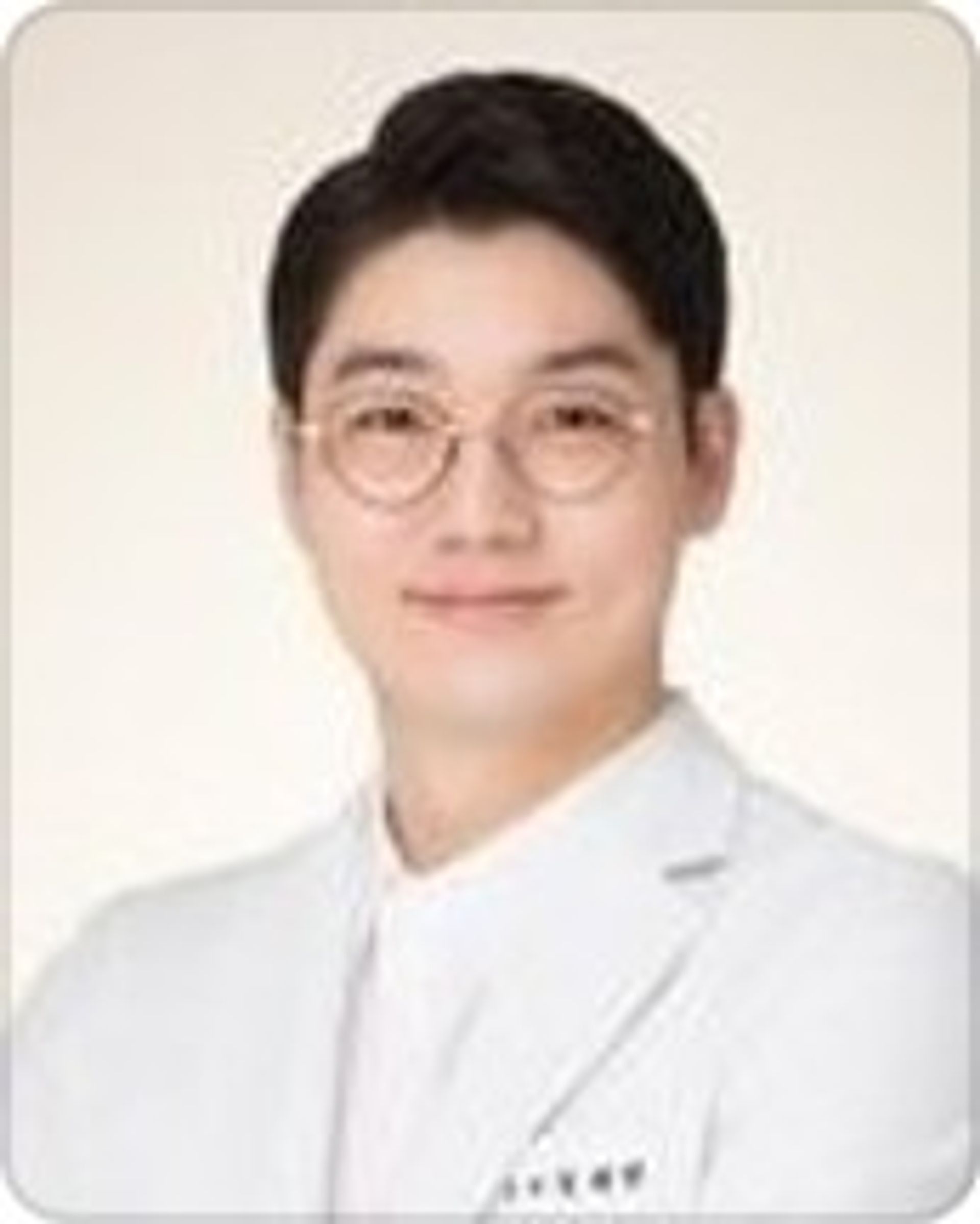 설채현