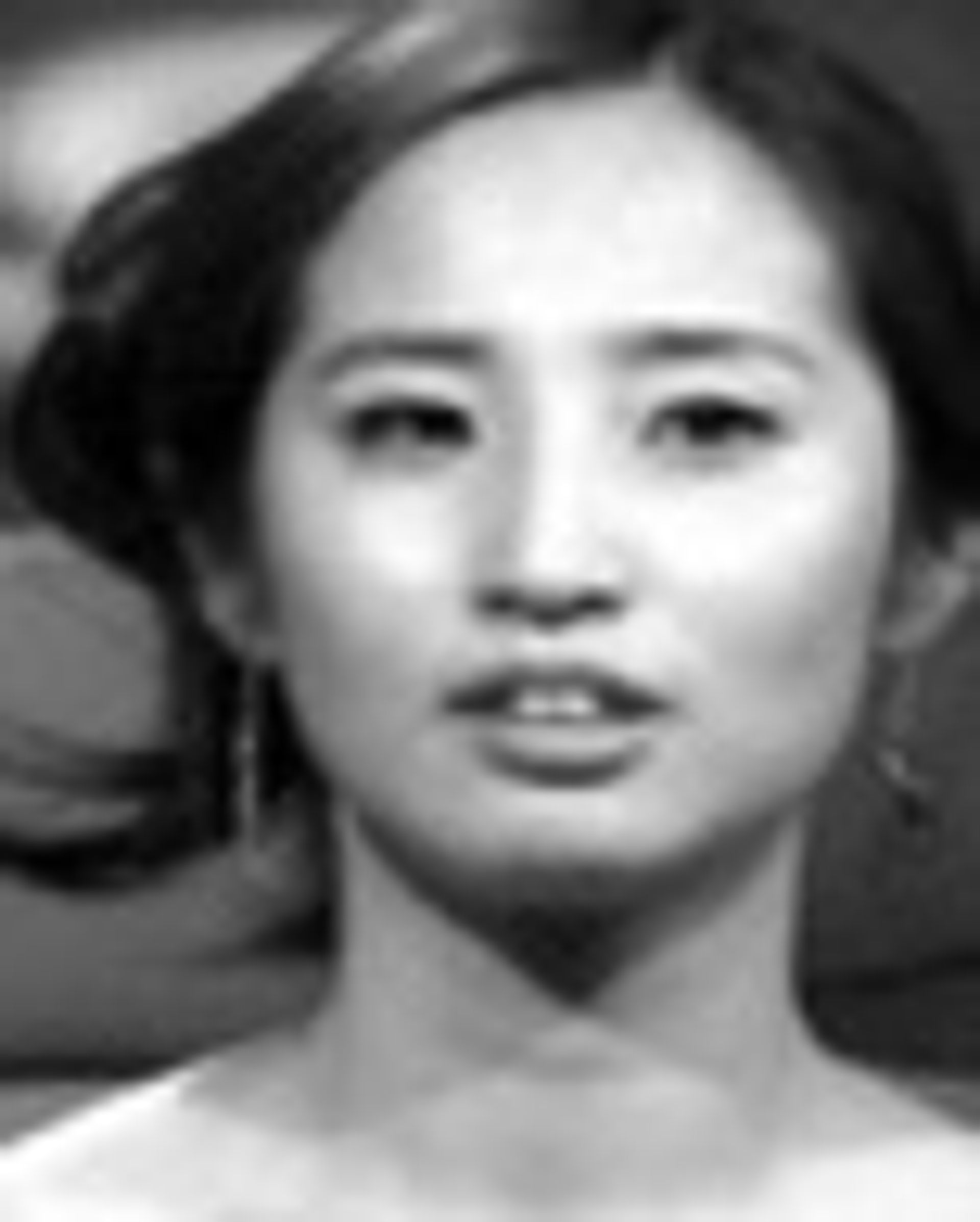 최은