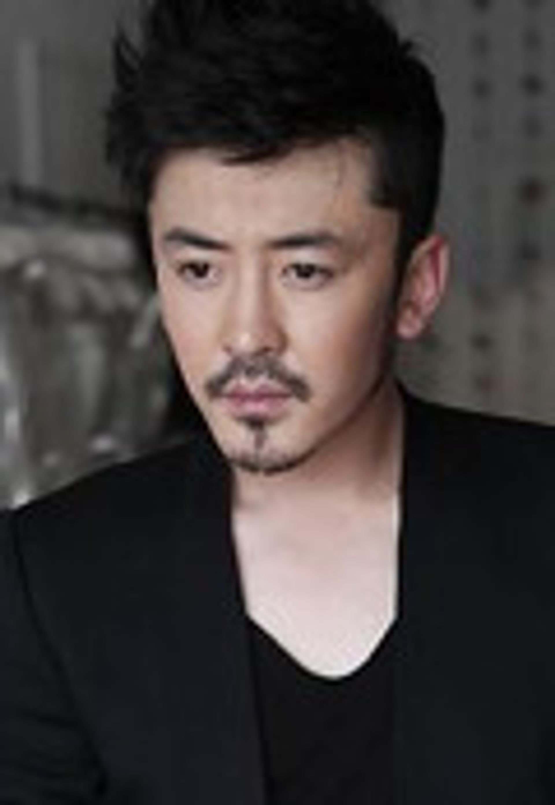 이아남