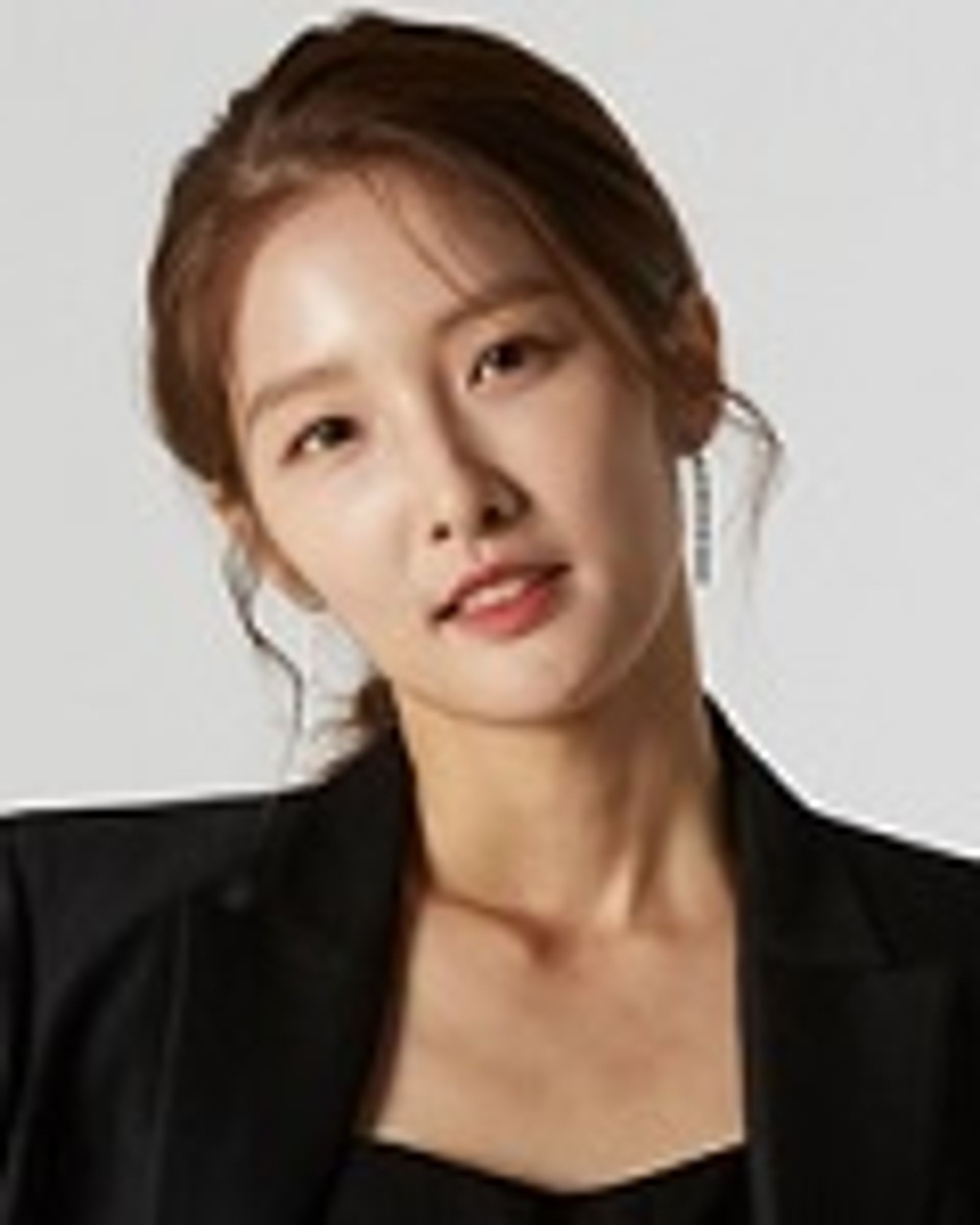 손지현
