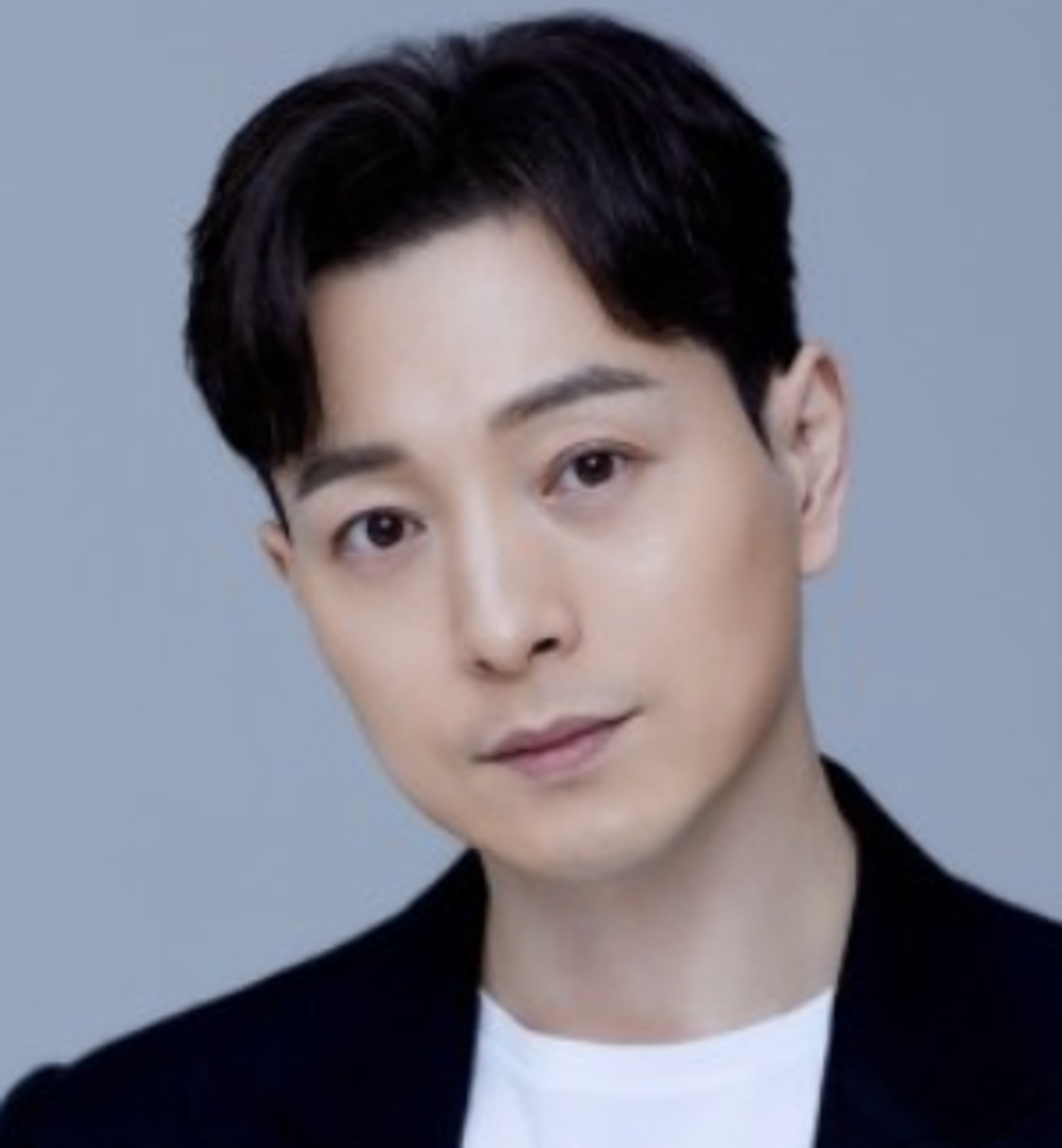 정성일