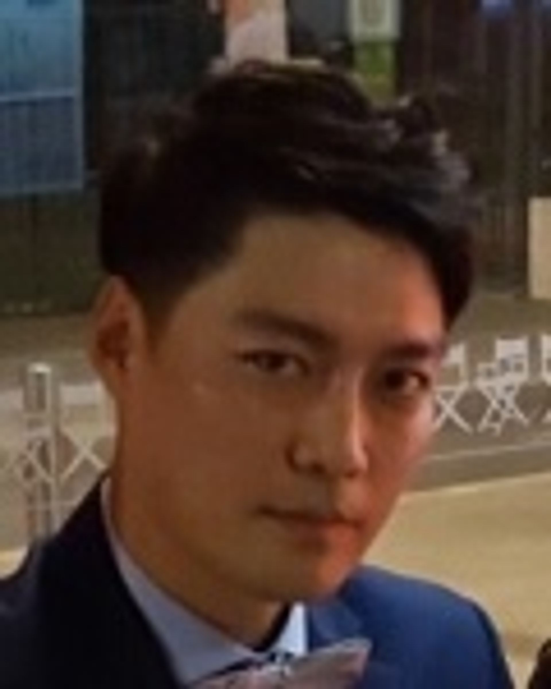 이현우