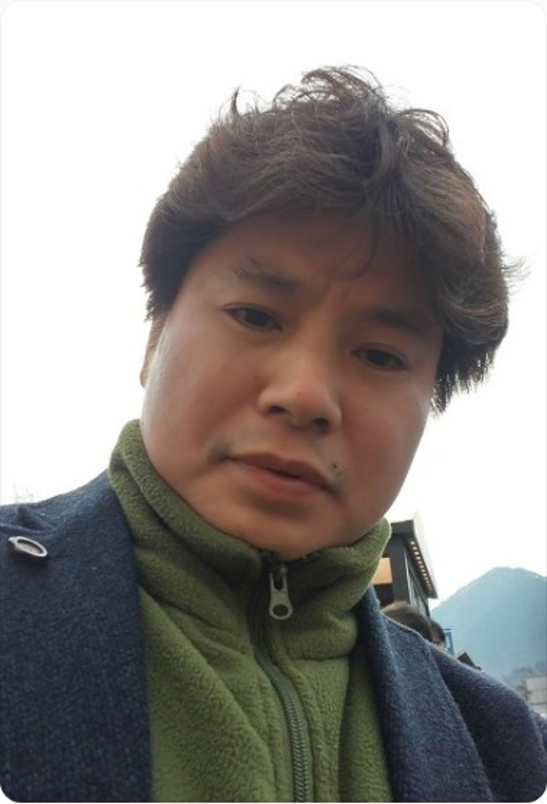김우석
