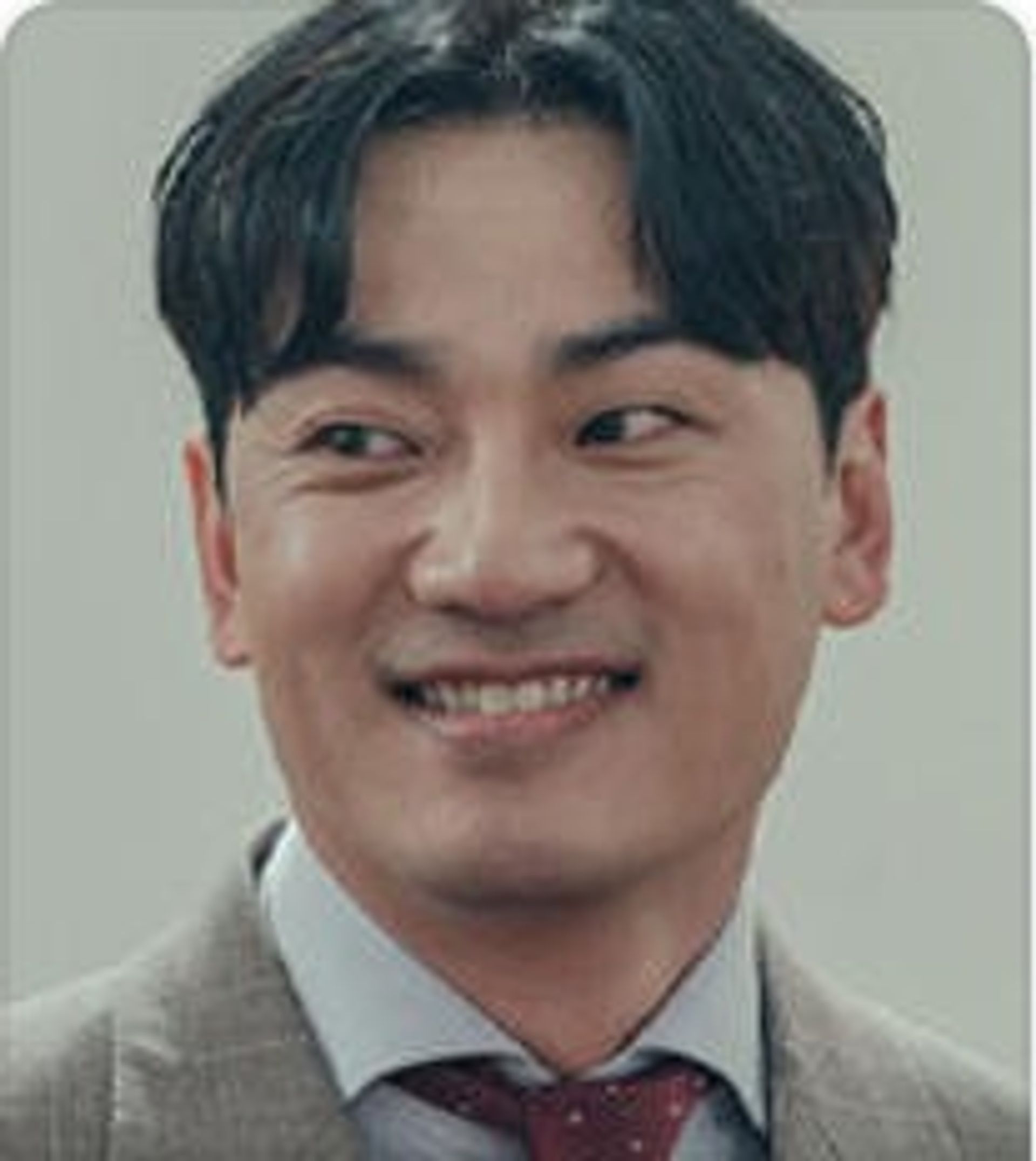 윤석현