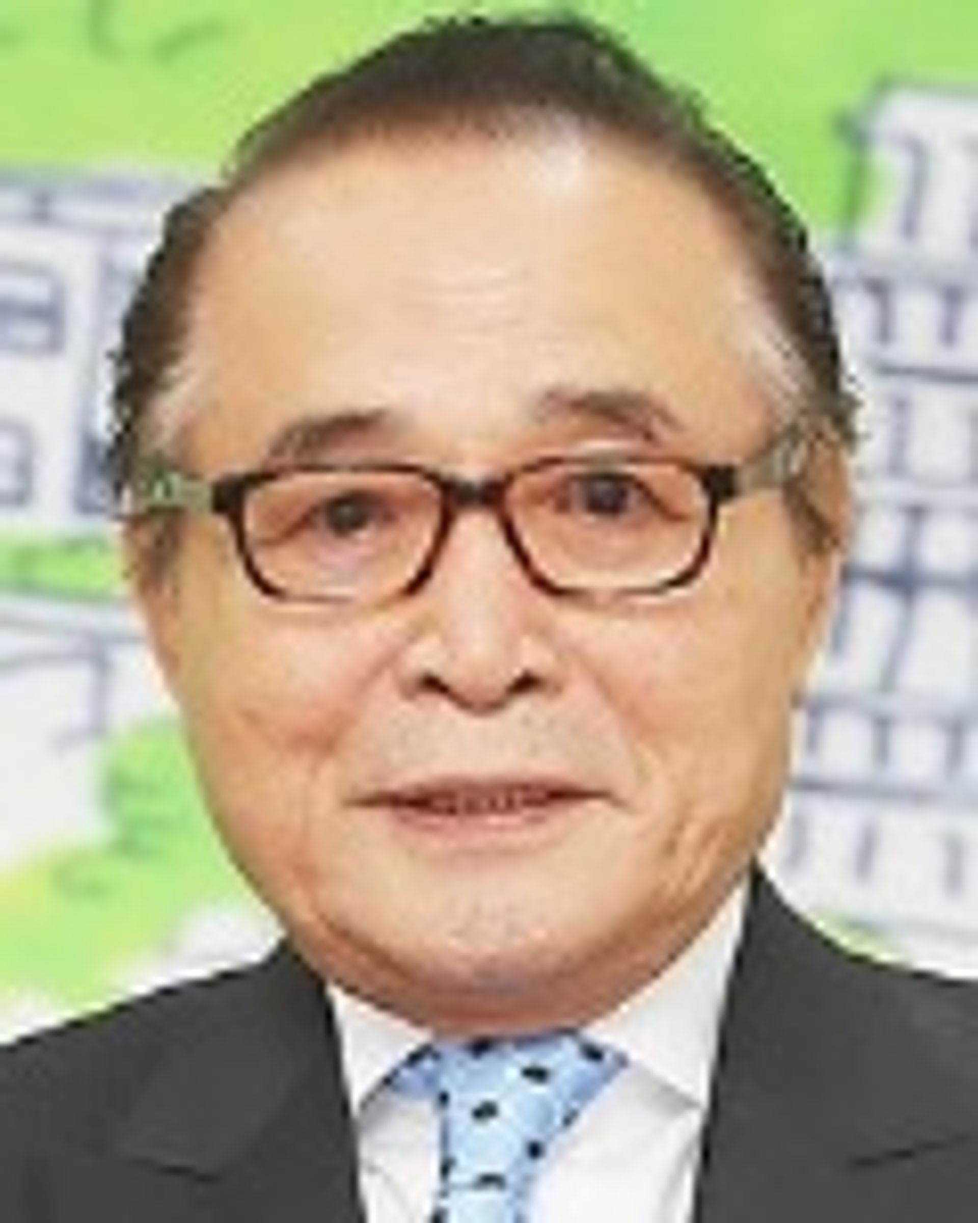 신영균