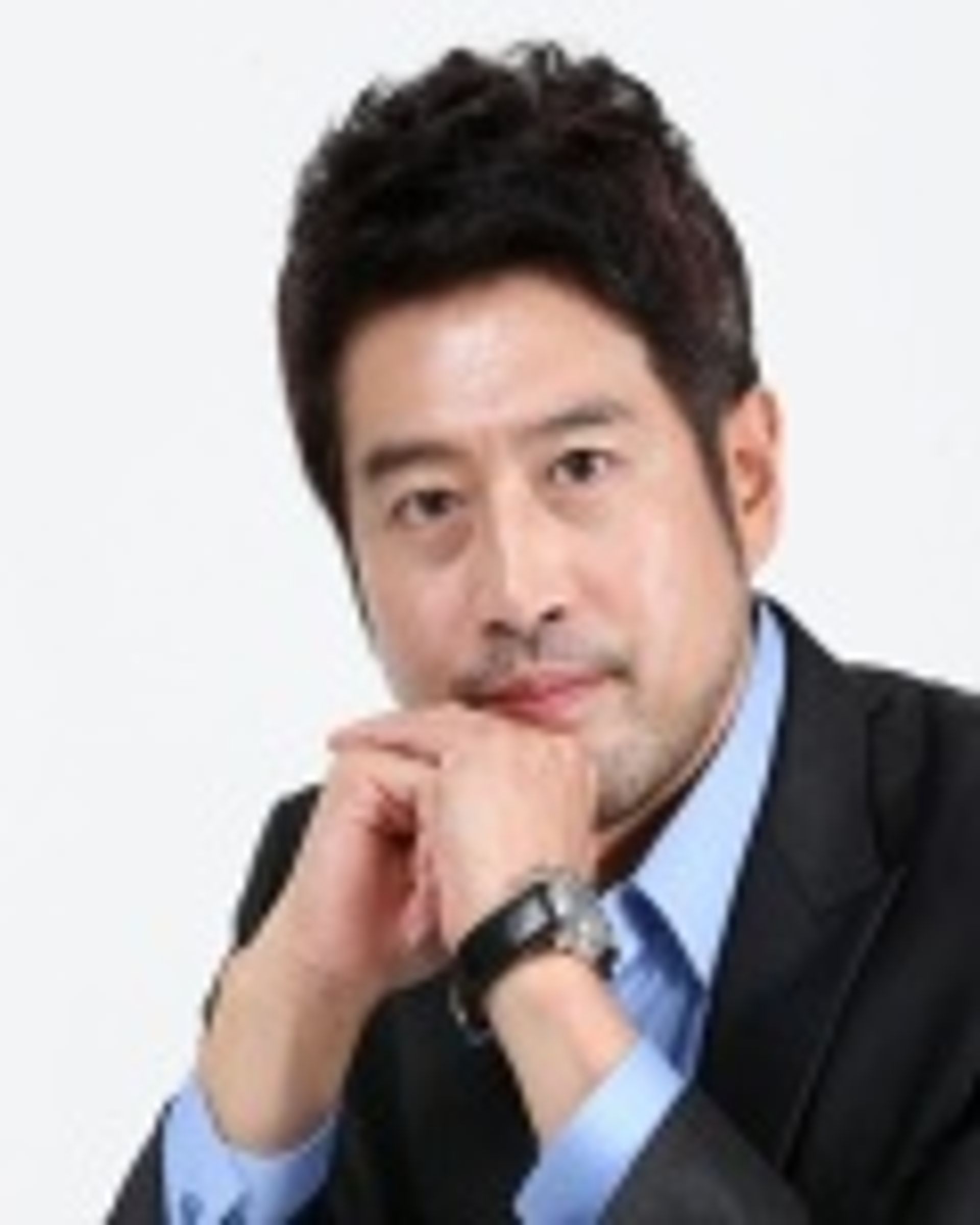 이윤건