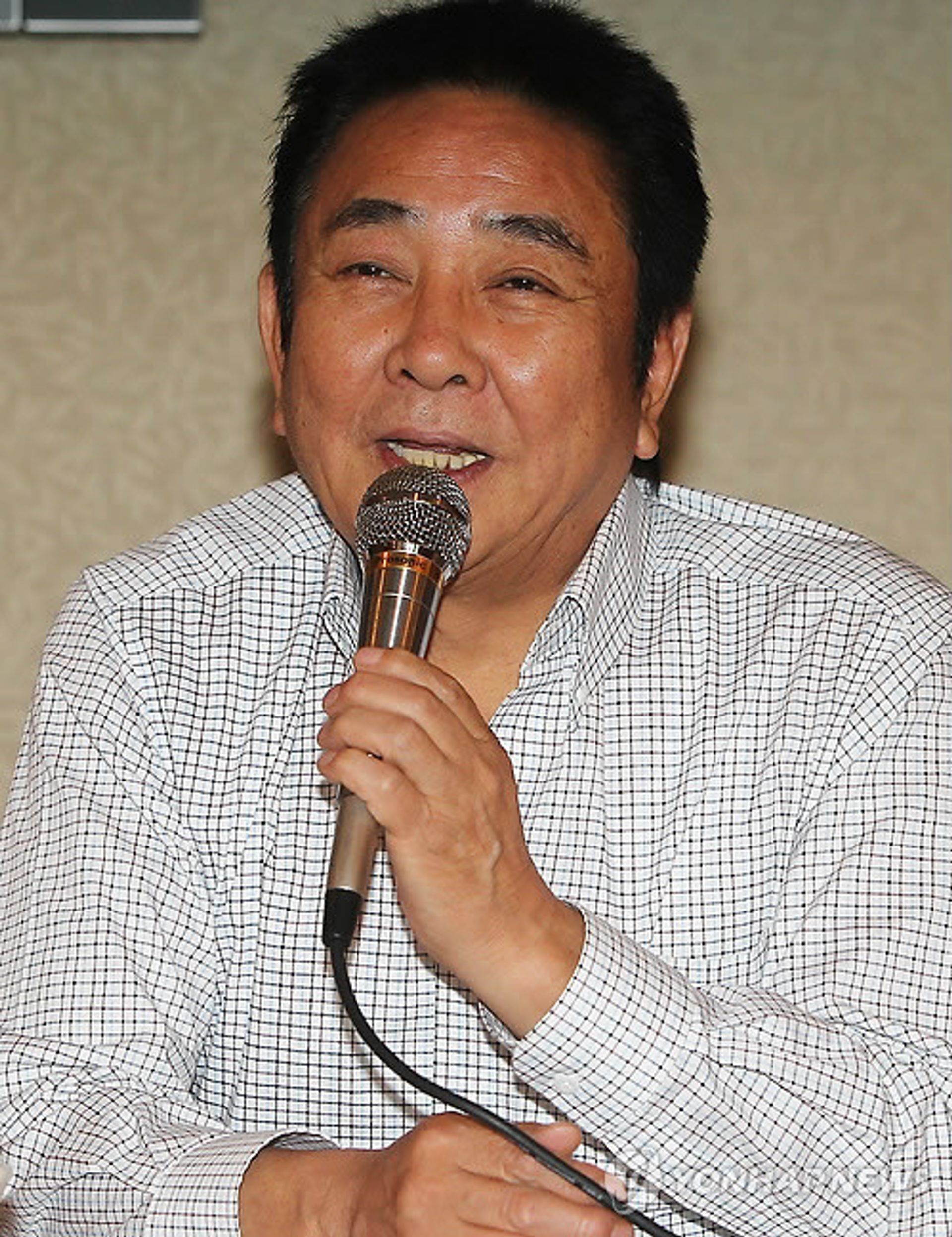 허참