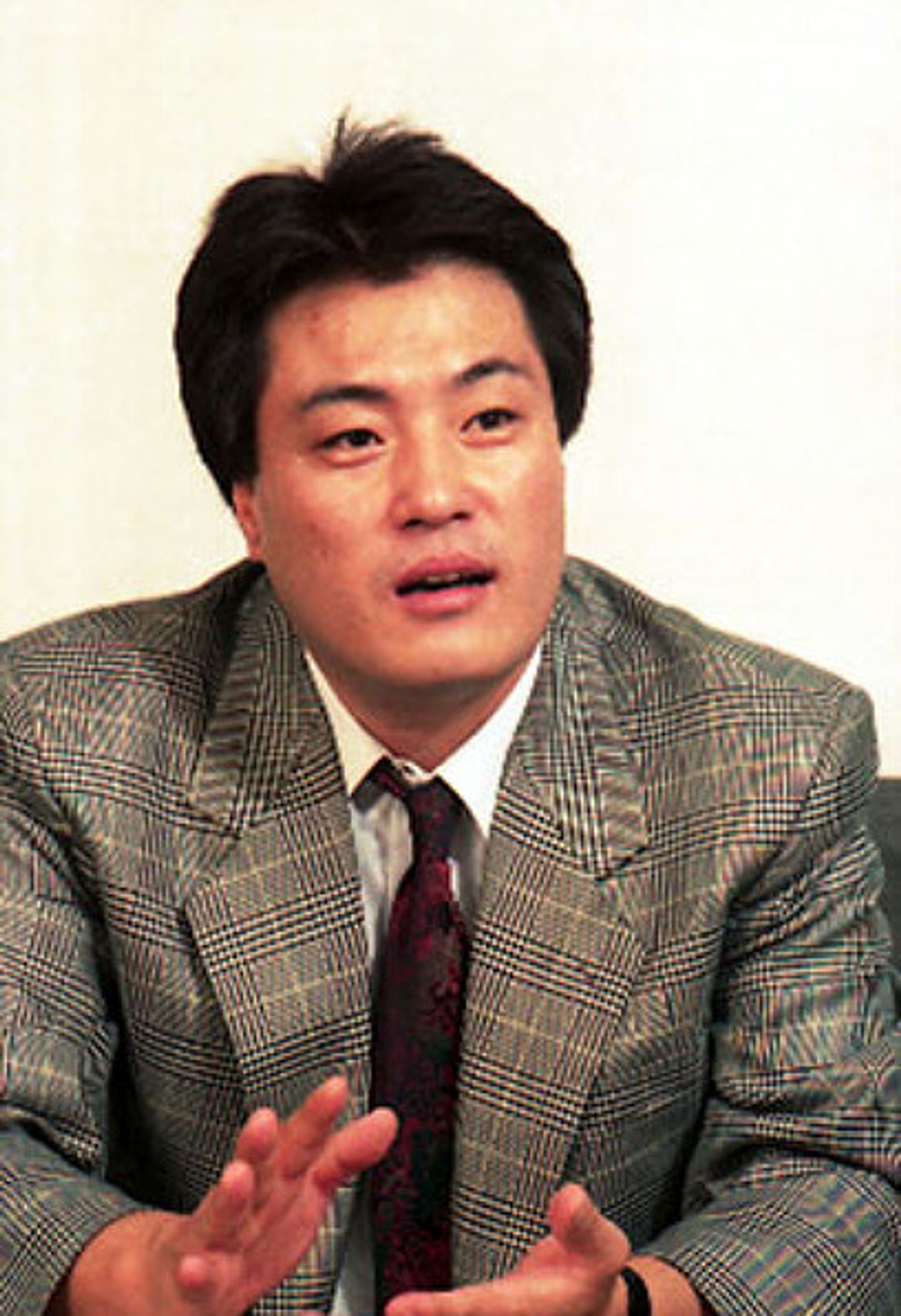 이동진