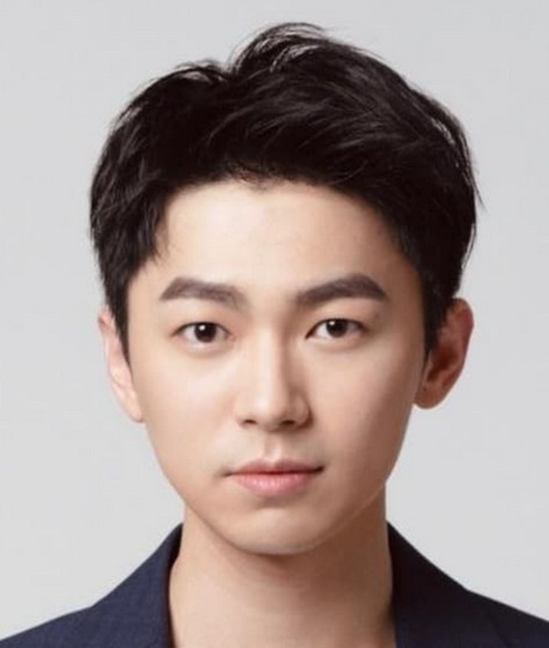 진현우