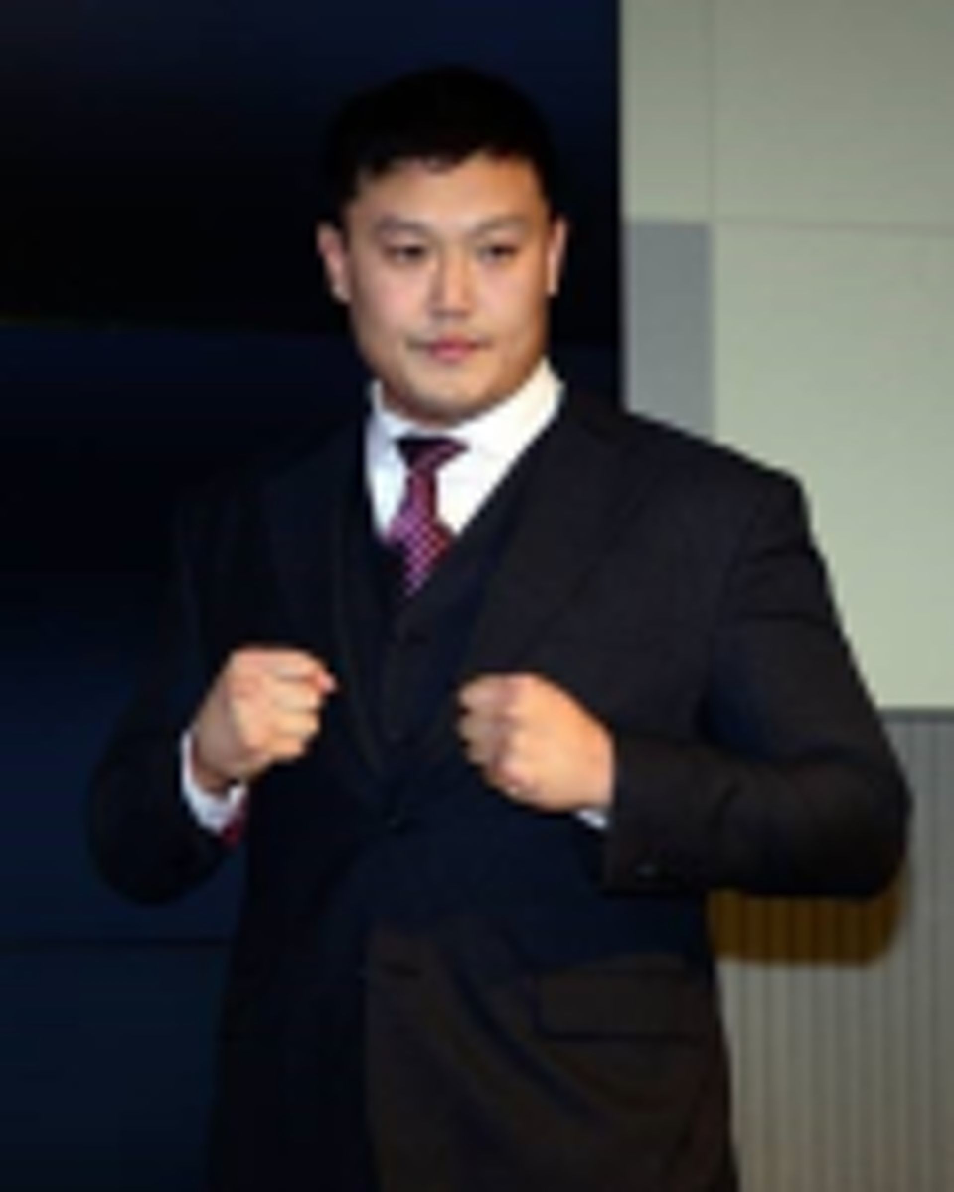 명현만