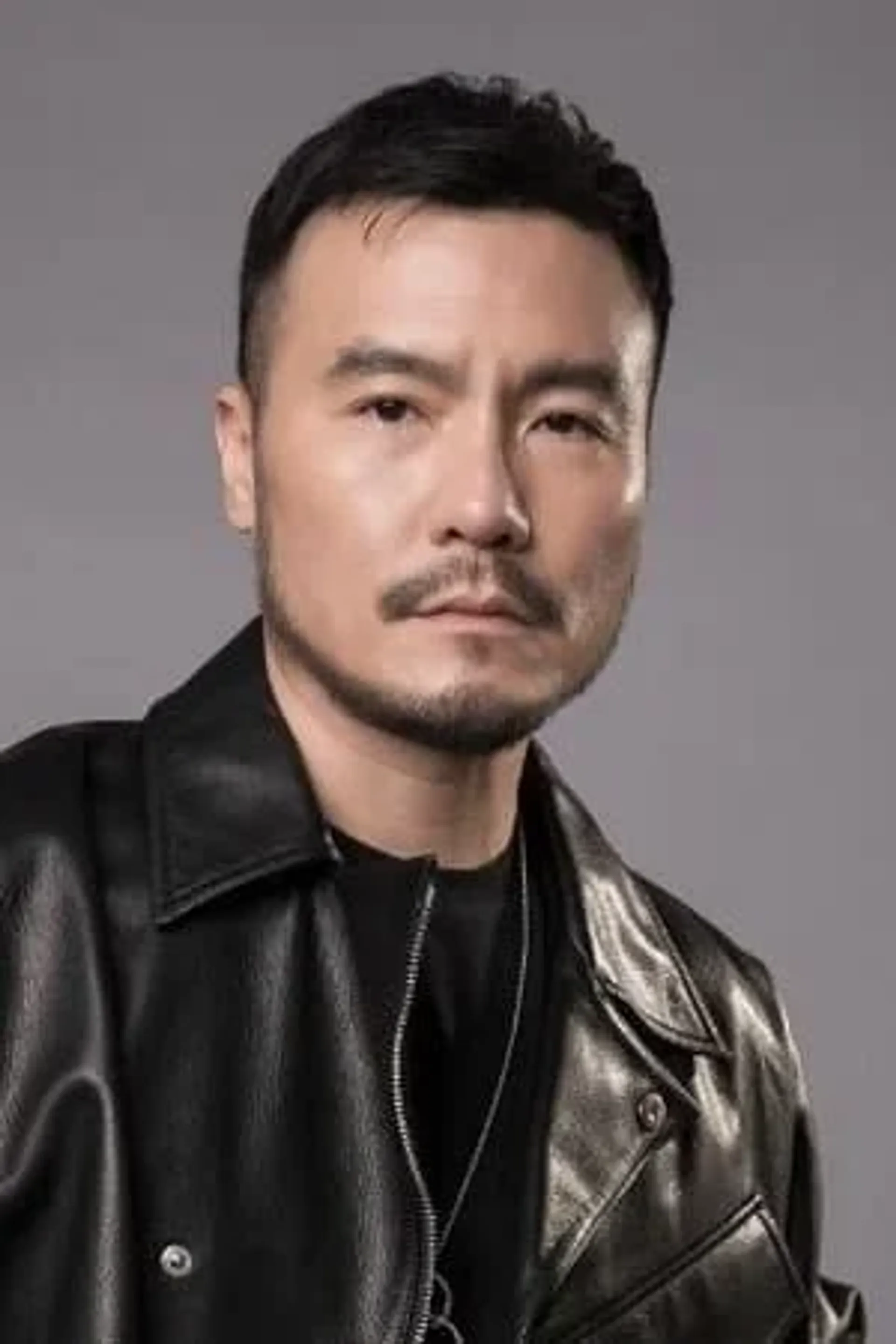 이명중