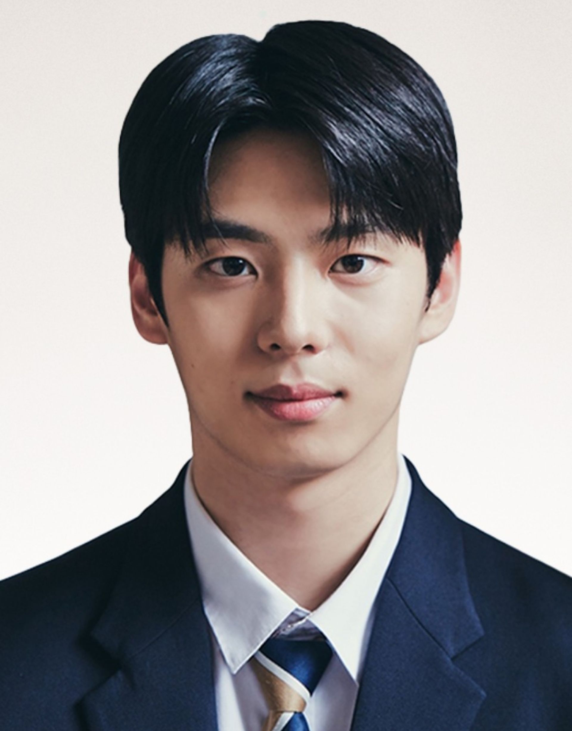 김어진
