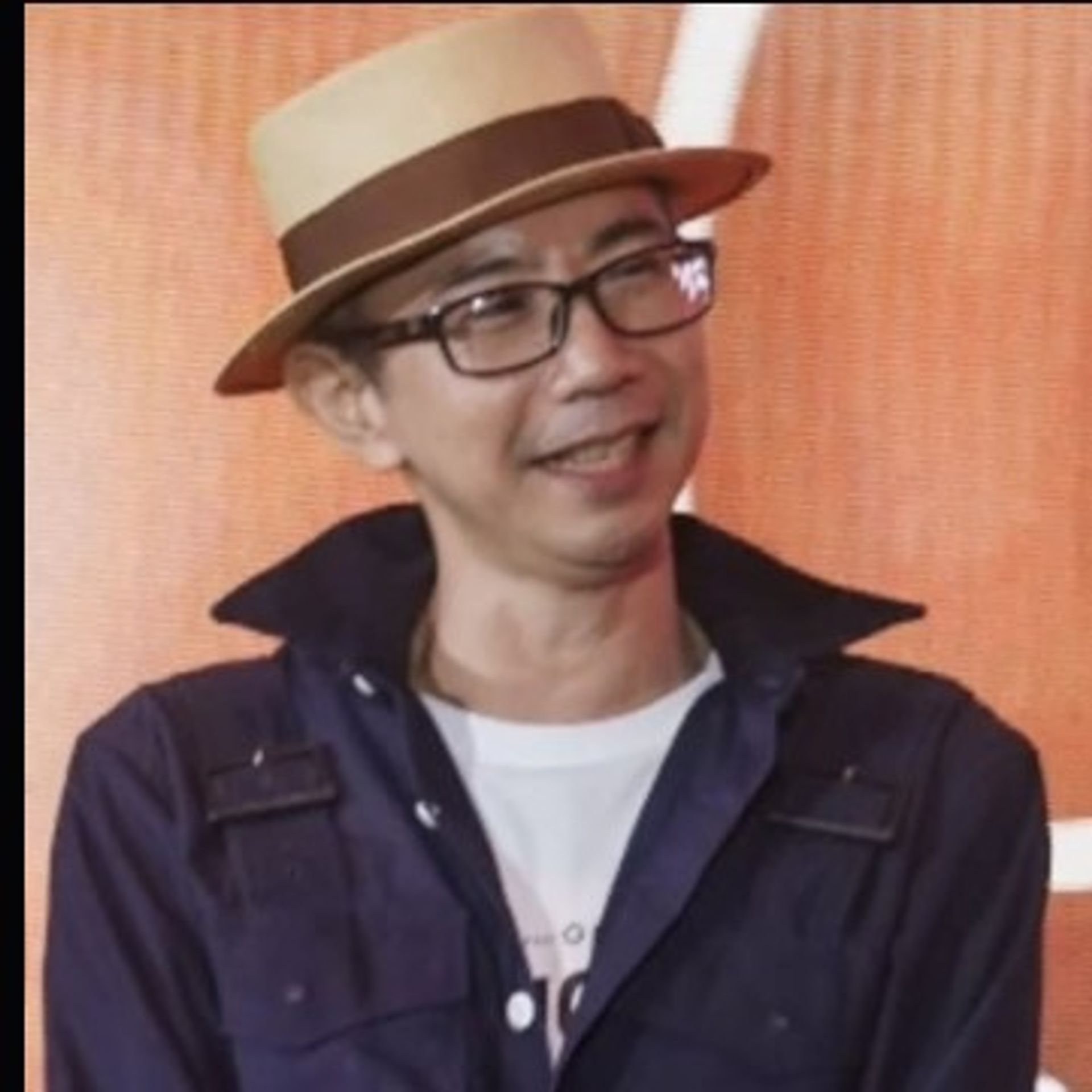 크리차다 테크나일로본