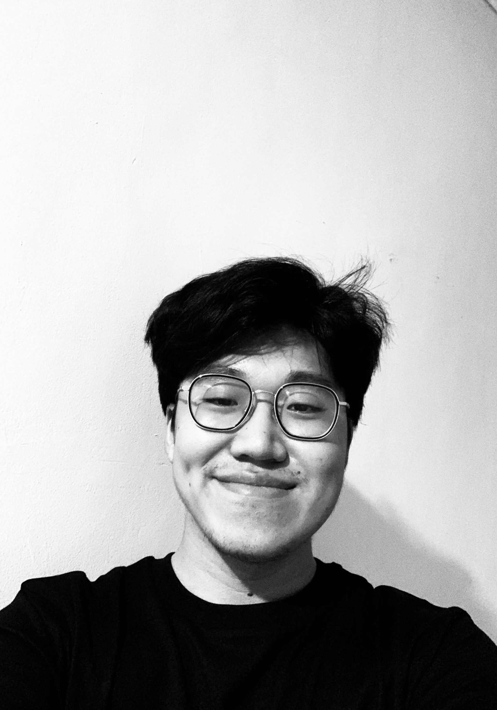 아론 프라타마