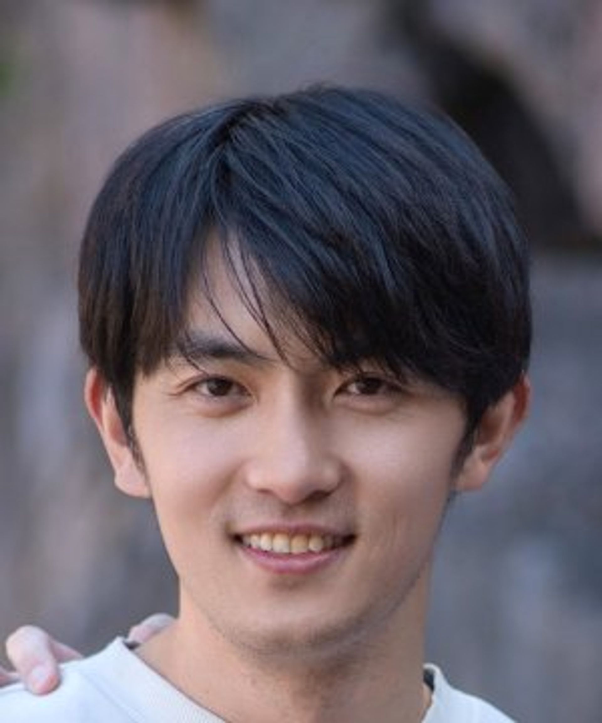 이항건