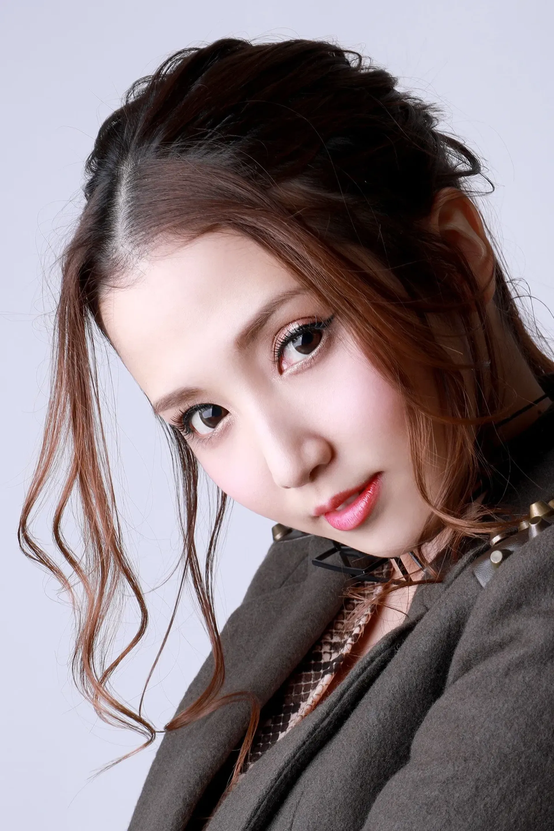ํ ๋ชจ๋ค ์์ผ์นด