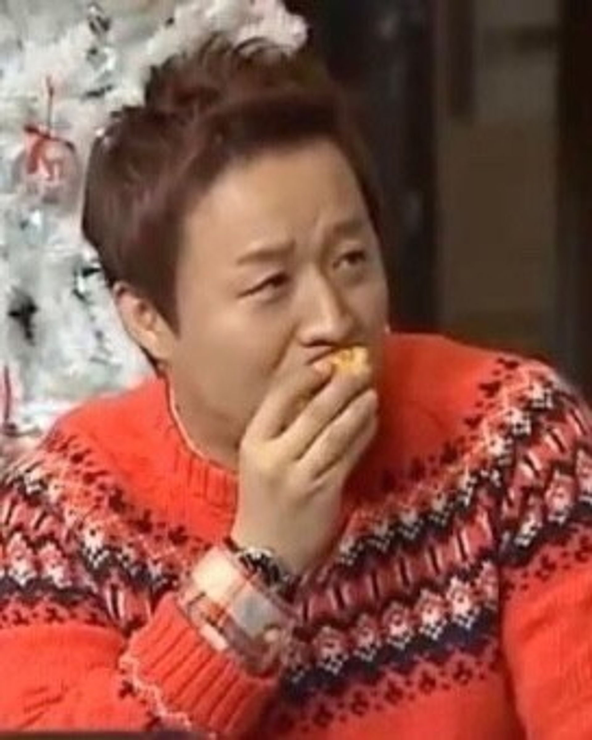 입닫고빵이나먹어